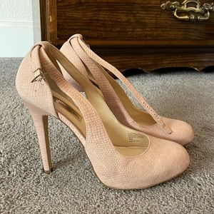 Size 7 womens INC pink heels